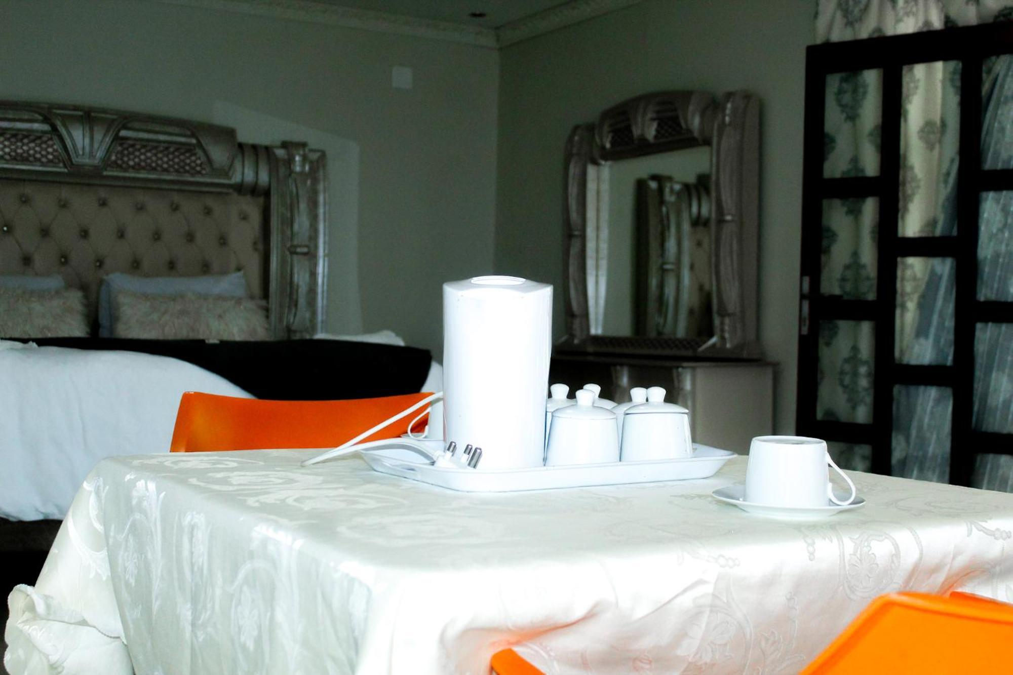The Rest Camp Lodge And B&B Manzini Buitenkant foto